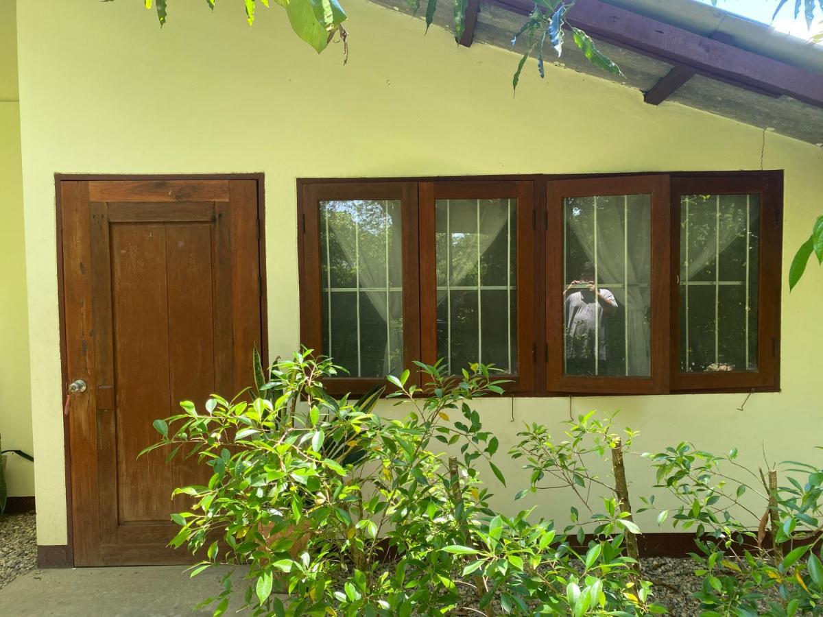 Хостел Brown House Chiangdao Чианг Дао Экстерьер фото