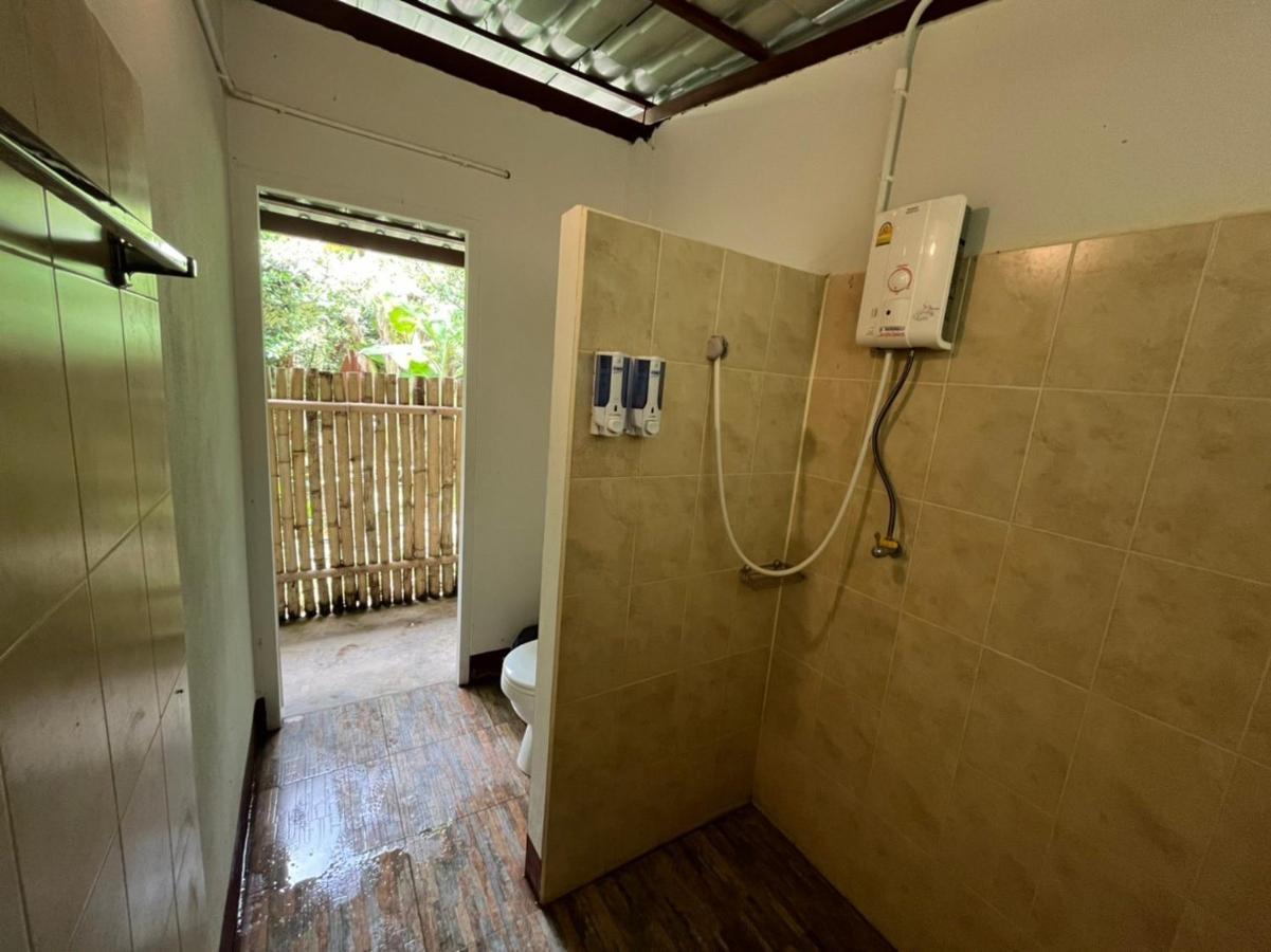 Хостел Brown House Chiangdao Чианг Дао Экстерьер фото