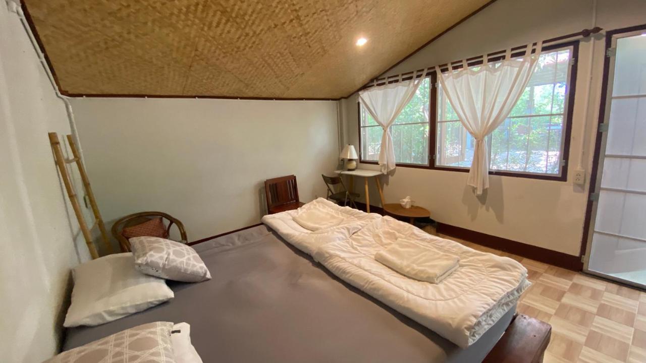 Хостел Brown House Chiangdao Чианг Дао Экстерьер фото
